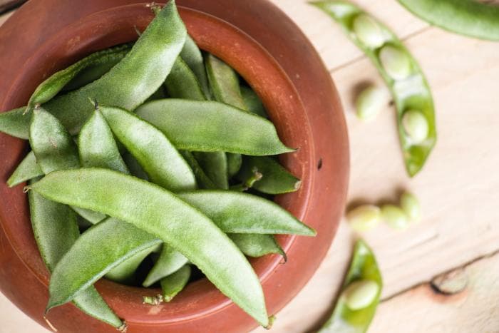peultjes in pot met zoutarme kip