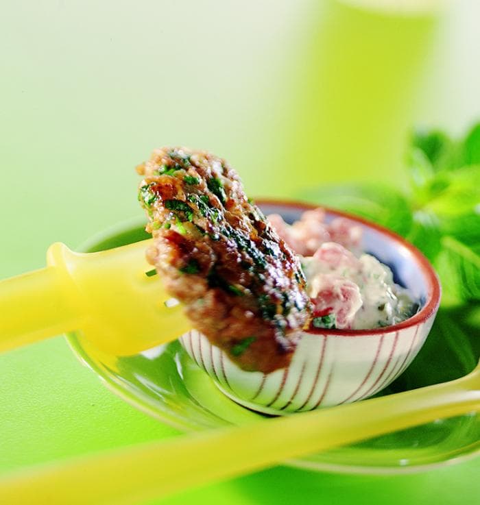 Zoutarm Turks gehakt met yoghurt-muntsaus