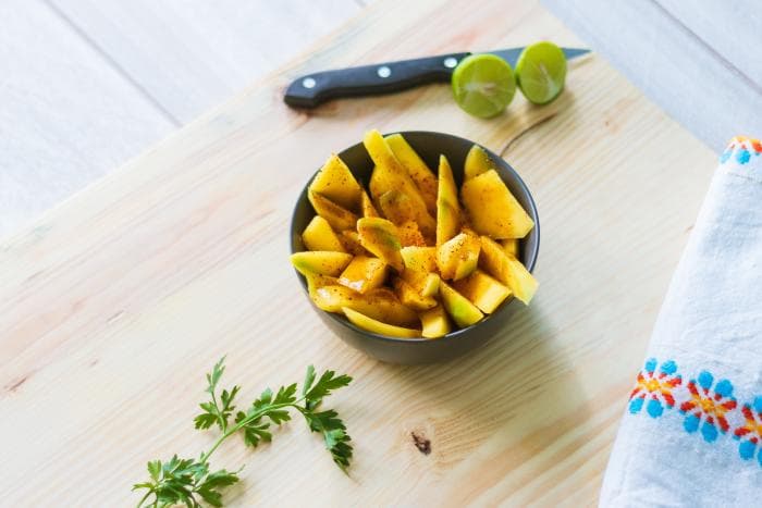 Mango voor een zoutarme kip-mangosalade